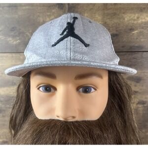 Air Jordan Youth Size Gray Snap Back Hat One Size 8/20 Chrome Jumping Jordan 23